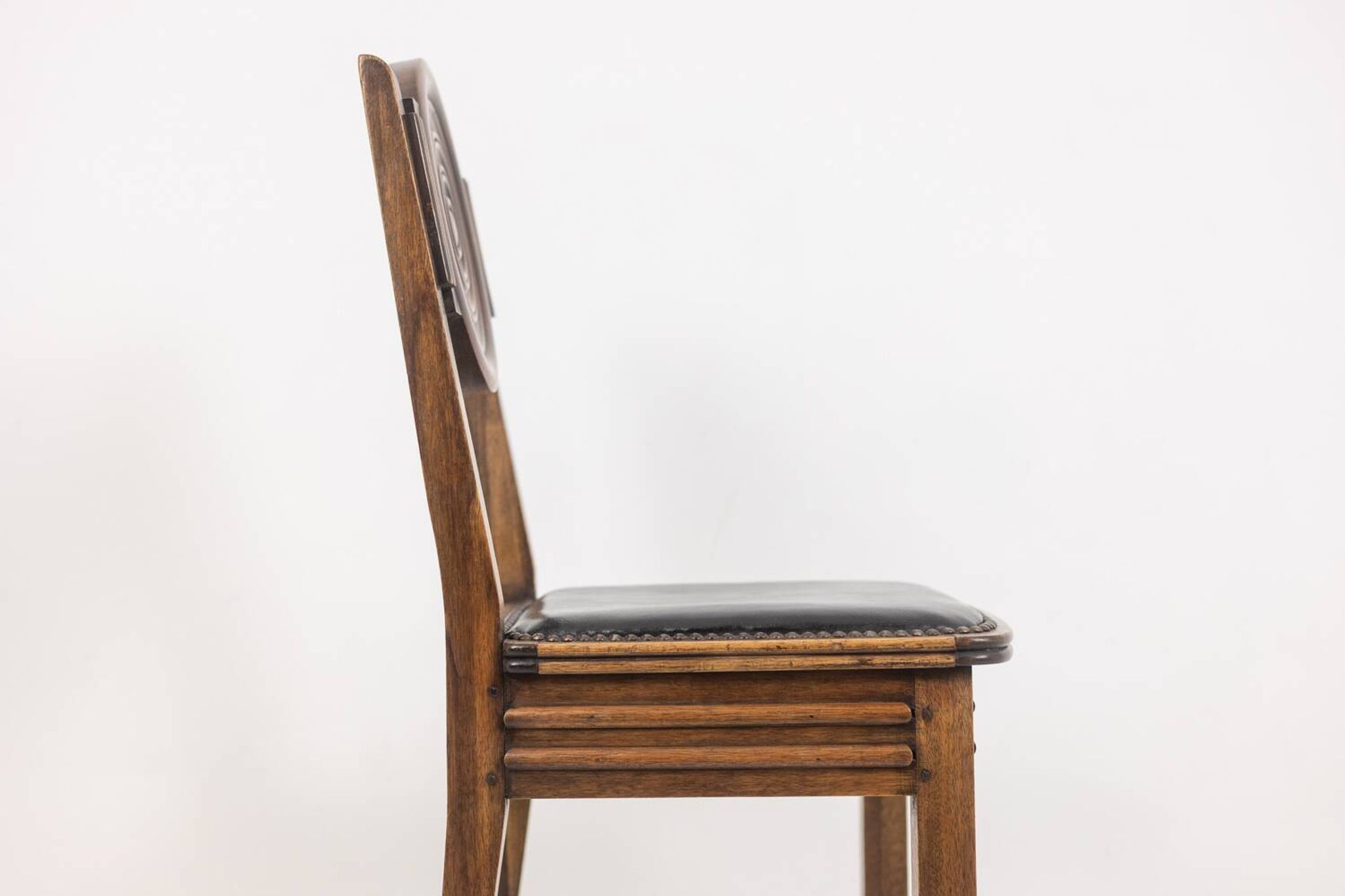 Étienne Kohlmann. Set of 6 Modernist style chairs. 1960s.