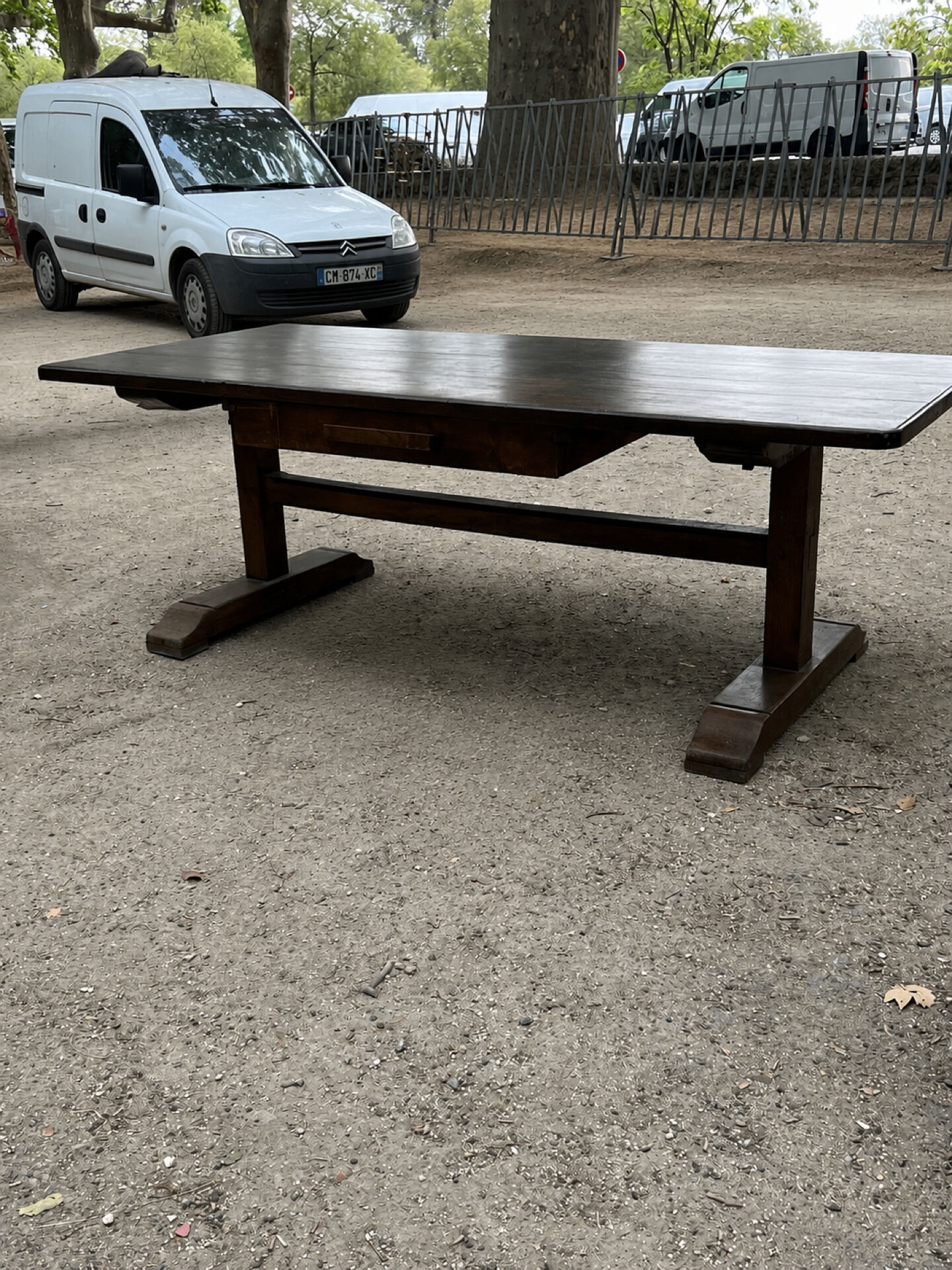 Farm table