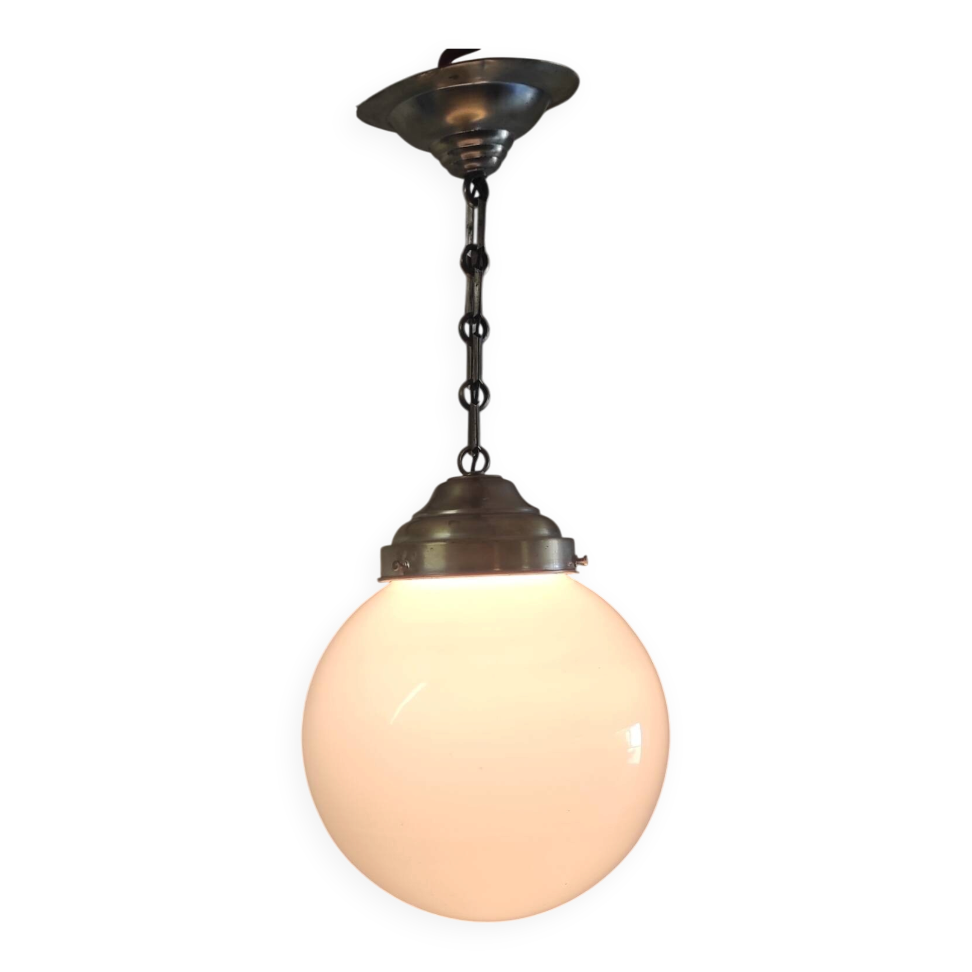 Suspension design Bauhaus globe opaline (diam: 20 cm) - mid 20th century