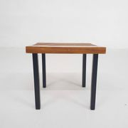 Petite table d'appoint en bois et métal, Pays-Bas années 1960.