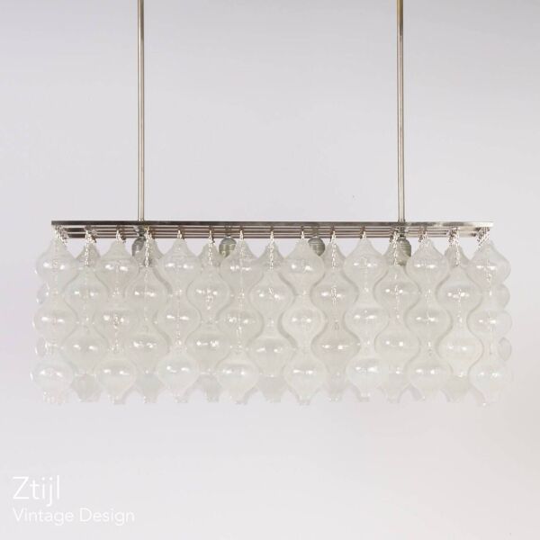 Lampe suspendue Tulipan avec 162 éléments en verre, Autriche années 1960   Objet unique