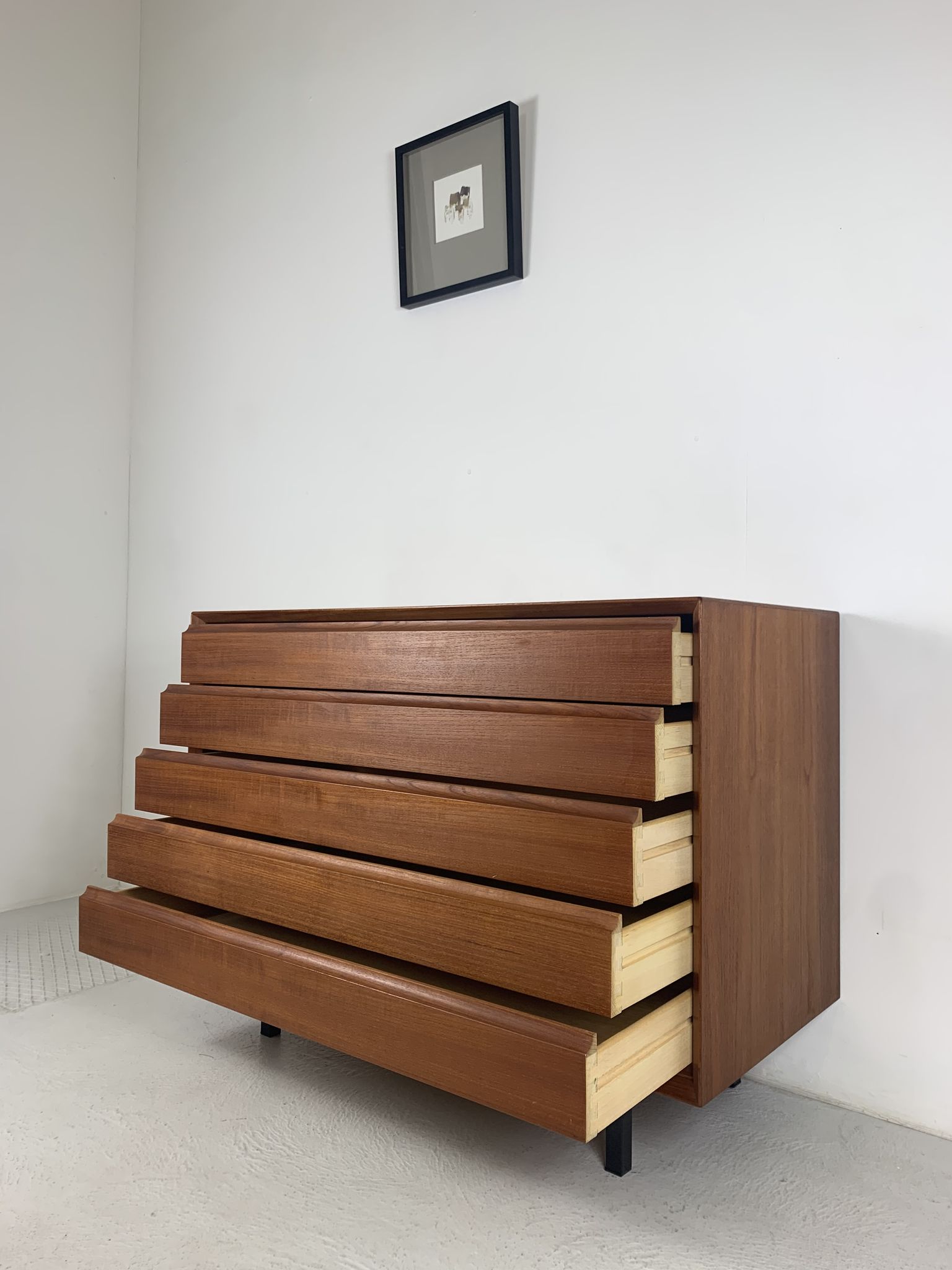 Commode danoise années 1960