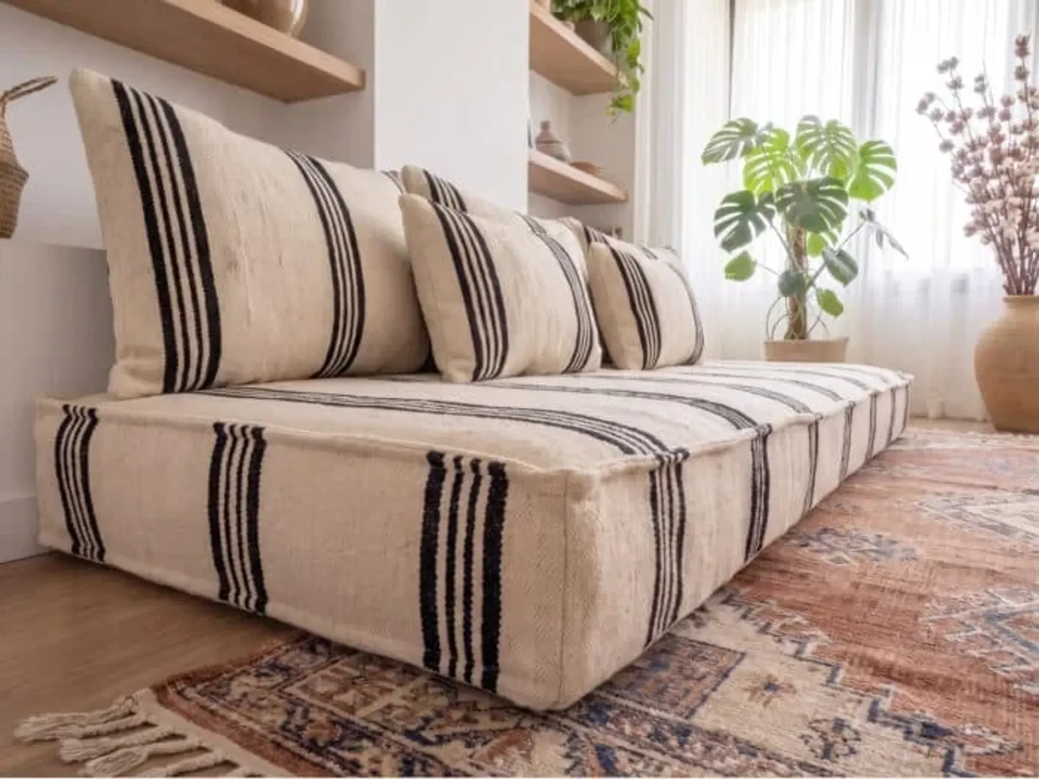 Ensemble de coussins de sol rayés marocains tissés à la main