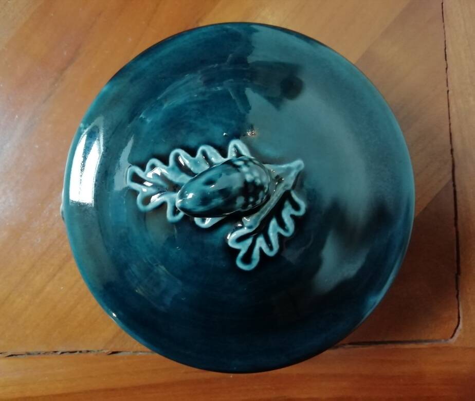 Portuguese ceramic candy box