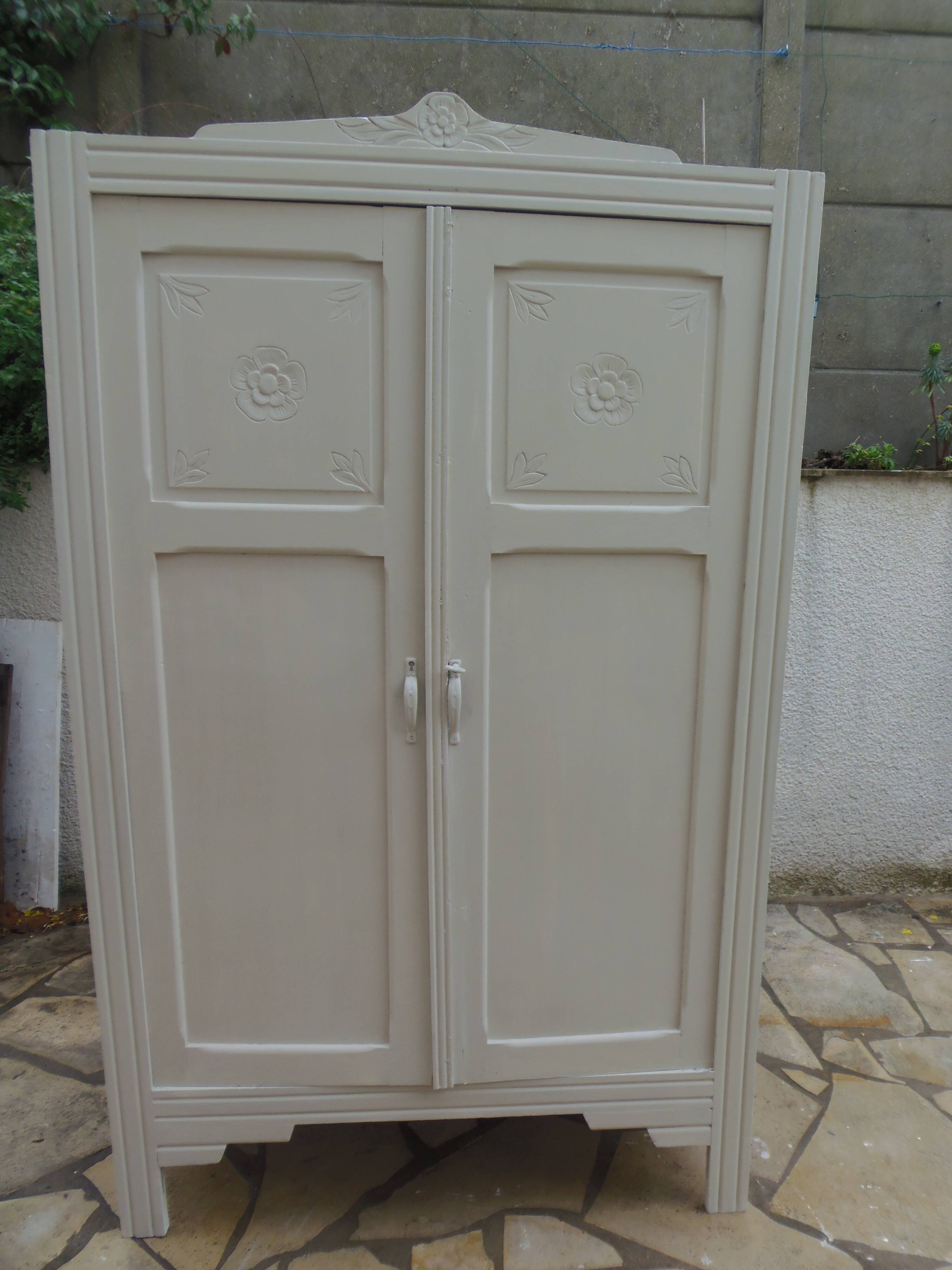Re-enchanted Art Deco wardrobe in beige.