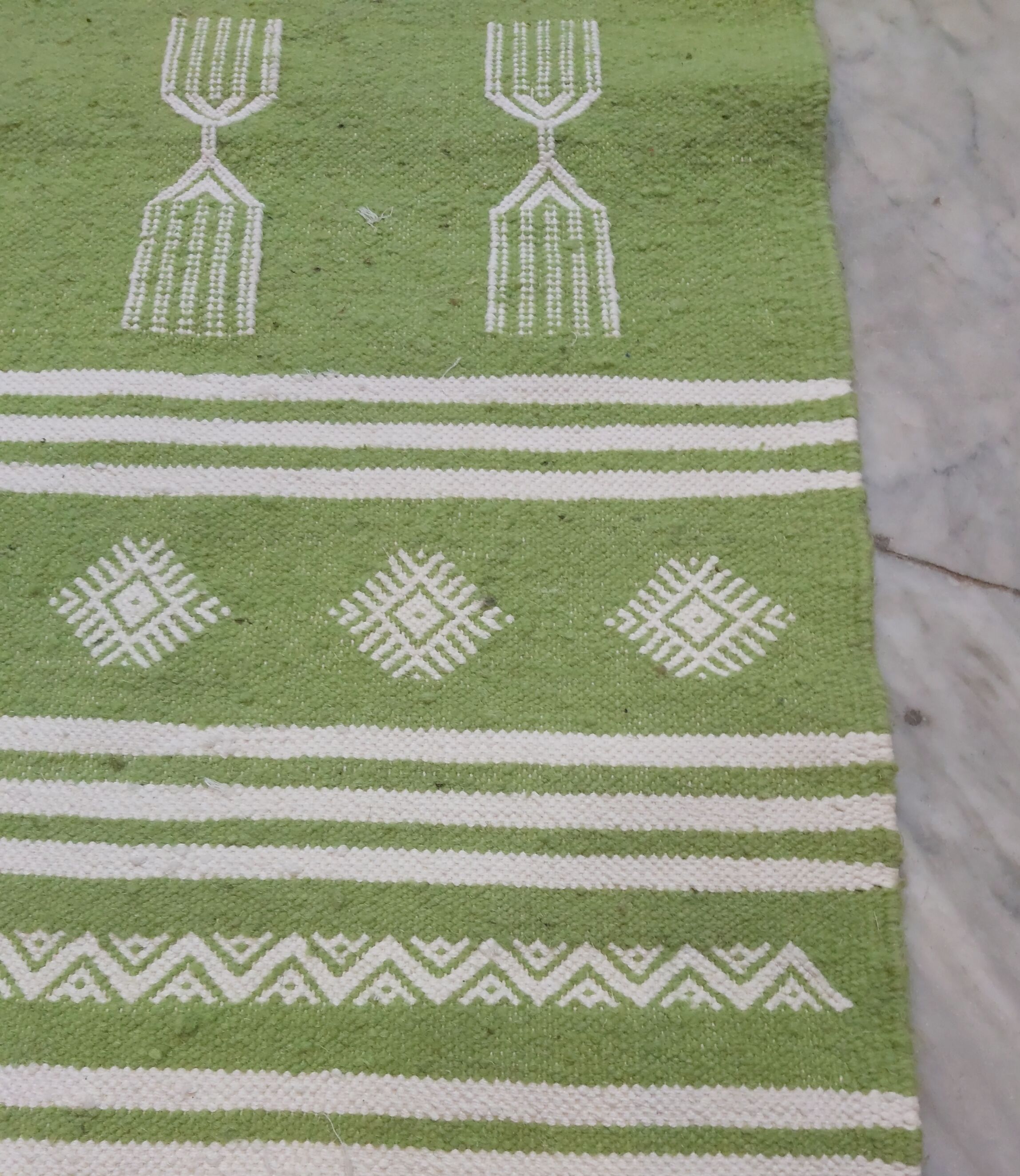 Handmade handmade green and white kilim carpet 60x95cm