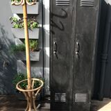 Coatrack Parrot Bistro