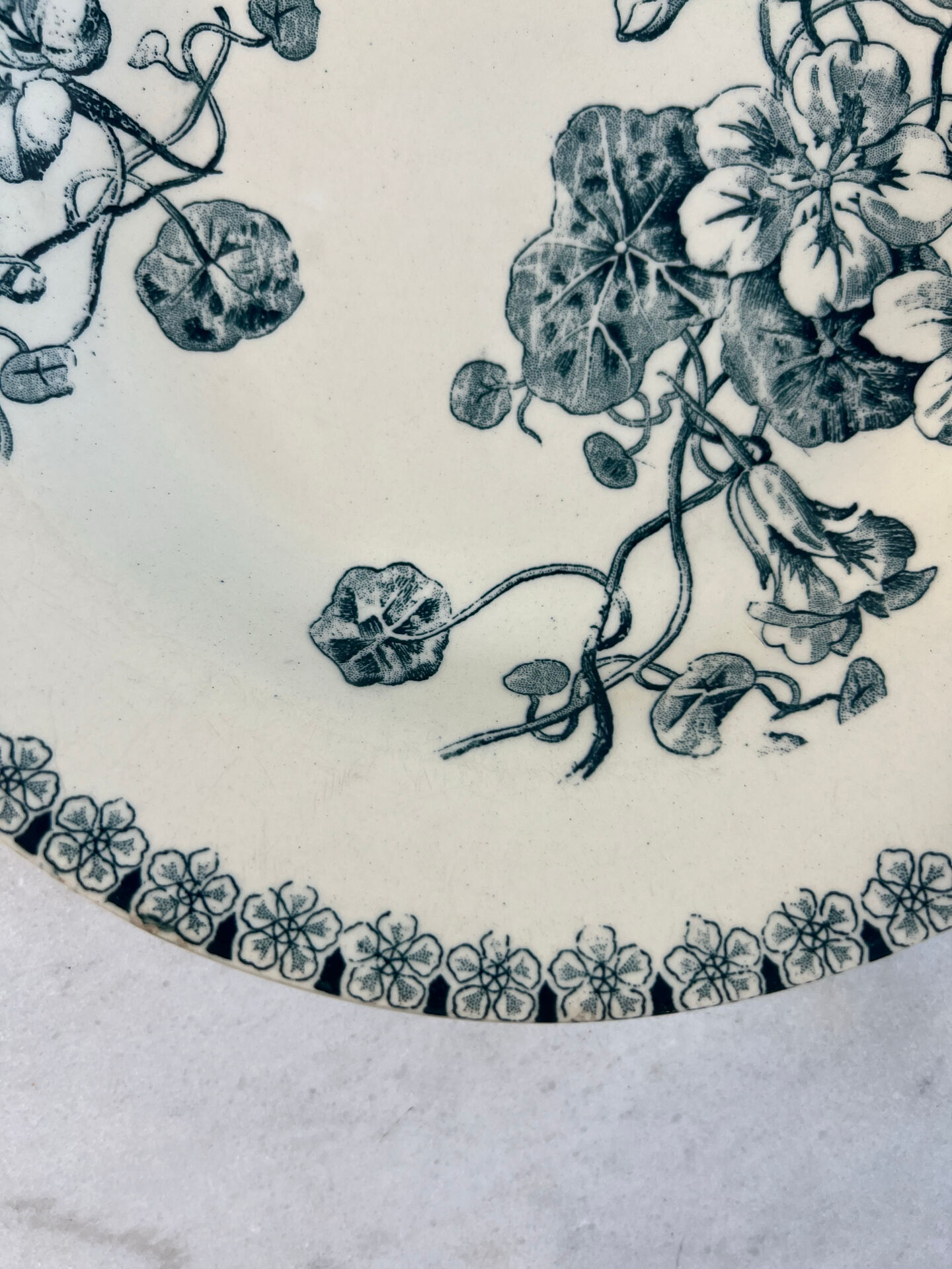 Gien terre de fer — capucine collection deep plate