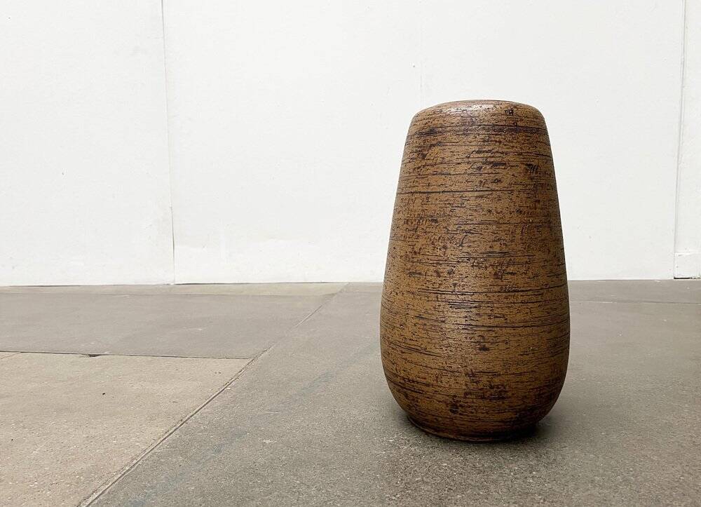 Brutalist mid-century studio ceramic vase by Sybille Karrenberg-Dresler, 1960s.