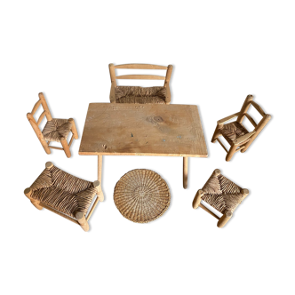 Dolls' furniture set