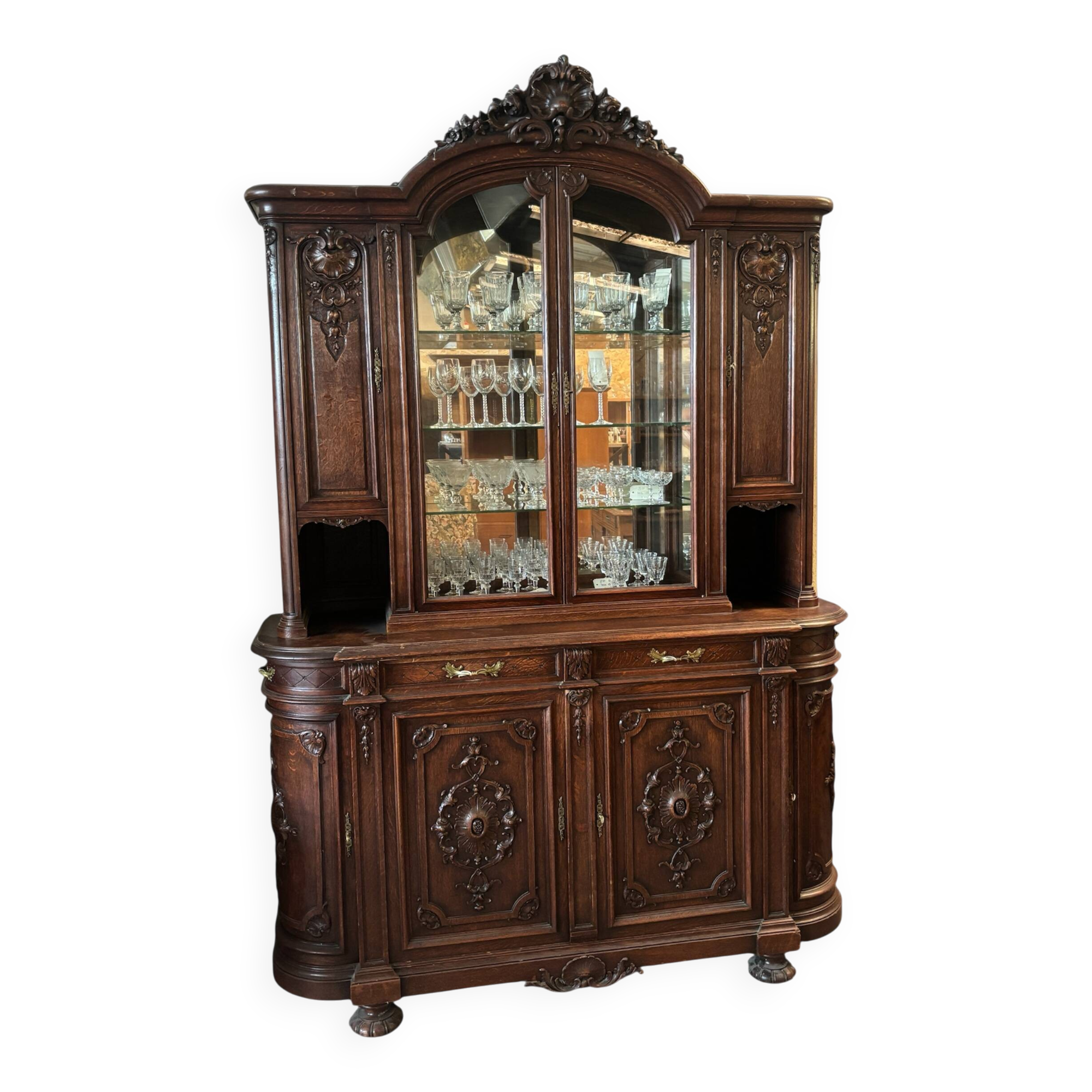 Rococo style Louis XV display cabinet/ showcase