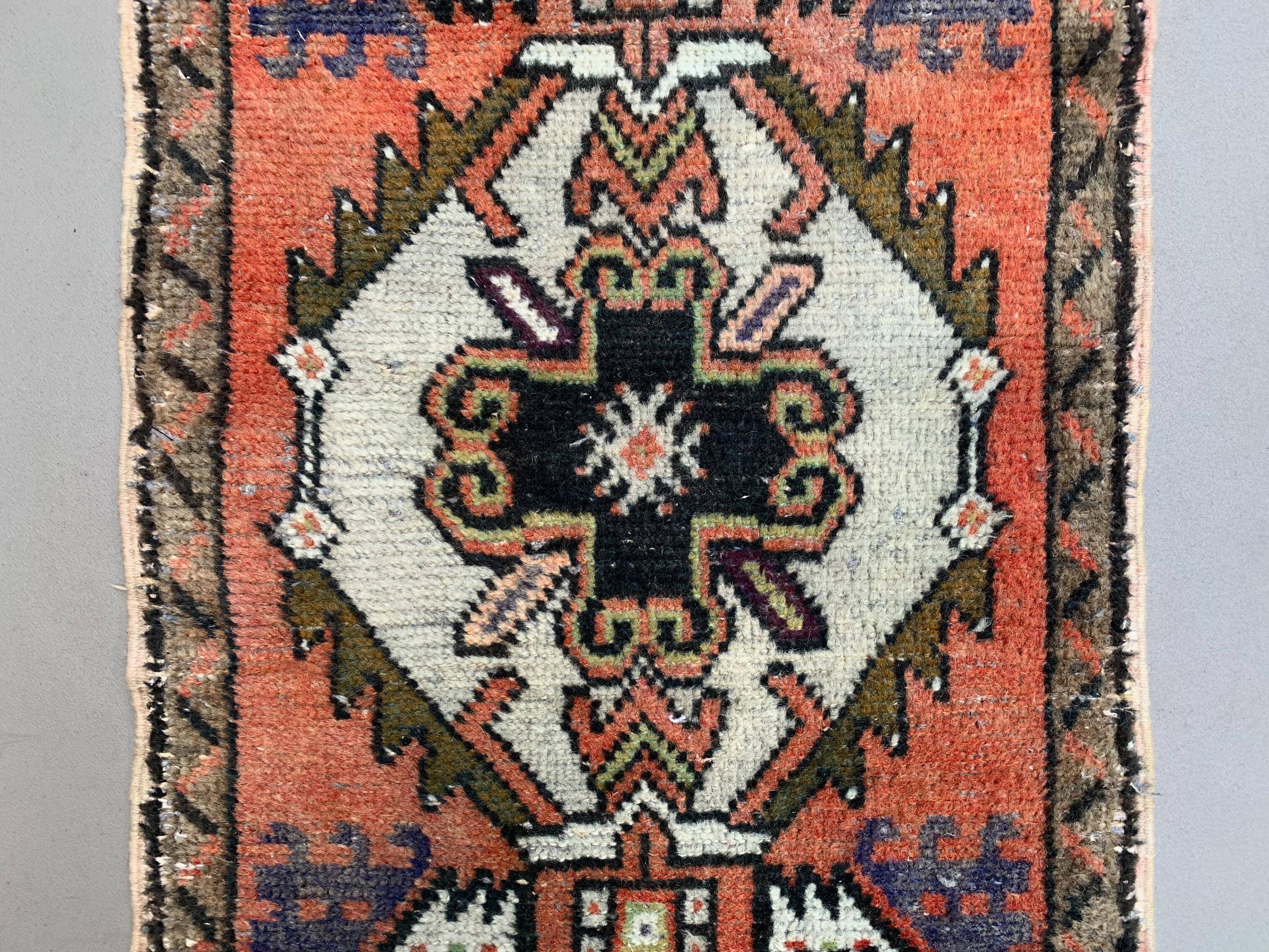 Small vintage turkish rug 96x51 cm, short runner, tribal, shabby, mini carpet