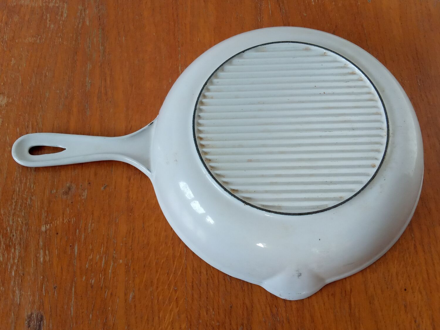 Poele en fonte émaillée Lecreuset années 50