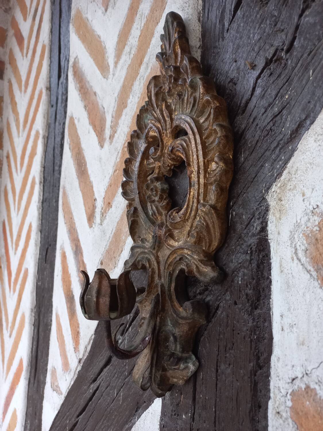 Golden wooden candle holder wall light