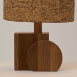 Paire de lampes artisanales en chêne massif et abat-jour en liège, circa 1970