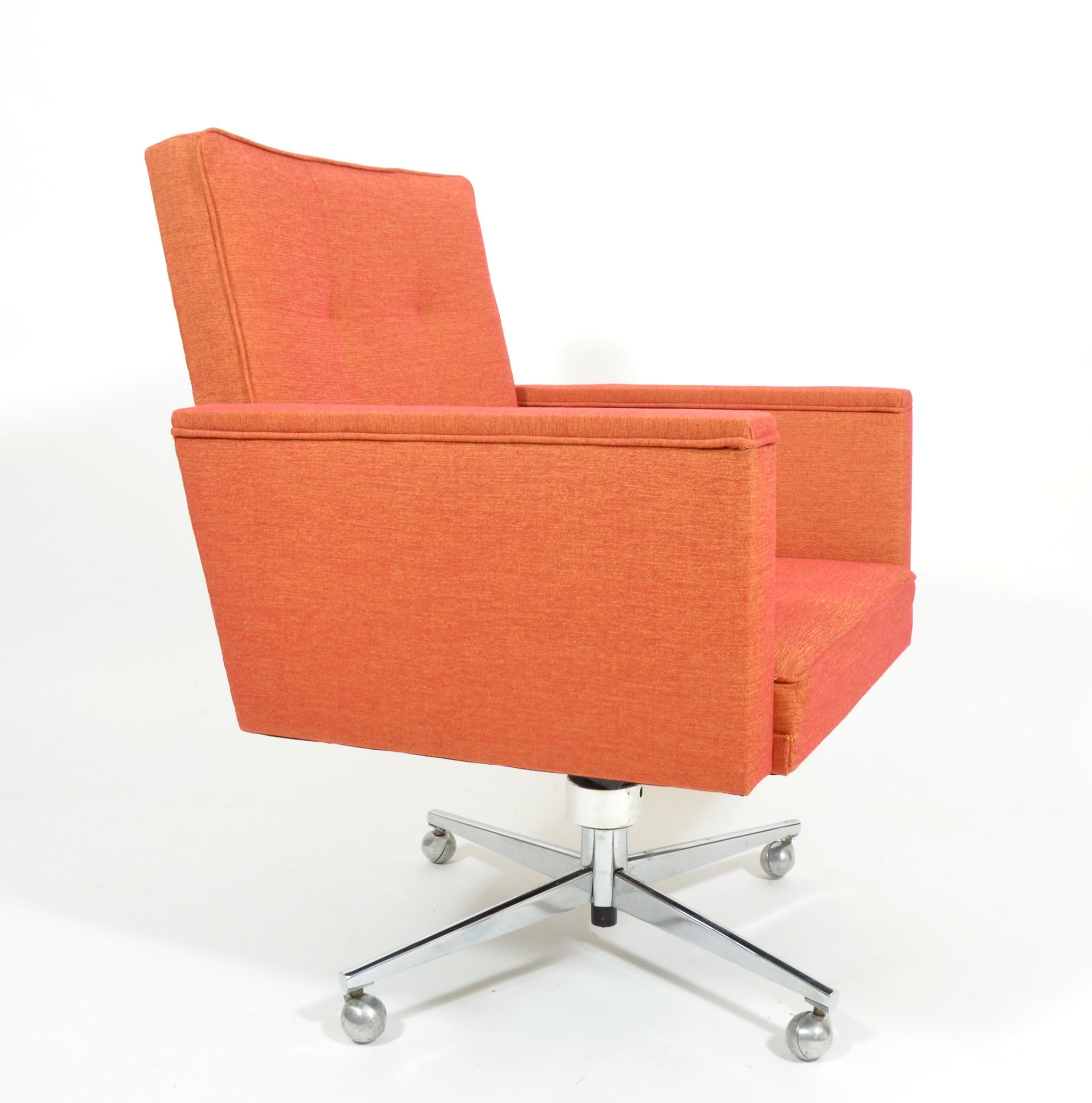 1970s swivel armchair on metal leg