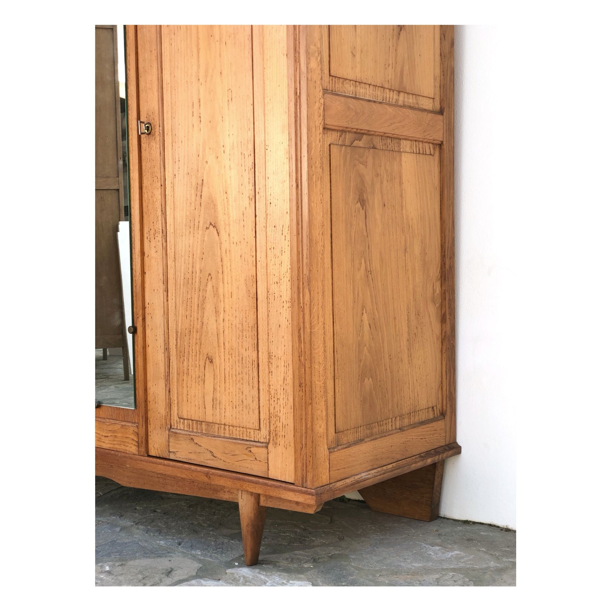Parisian oak cabinet