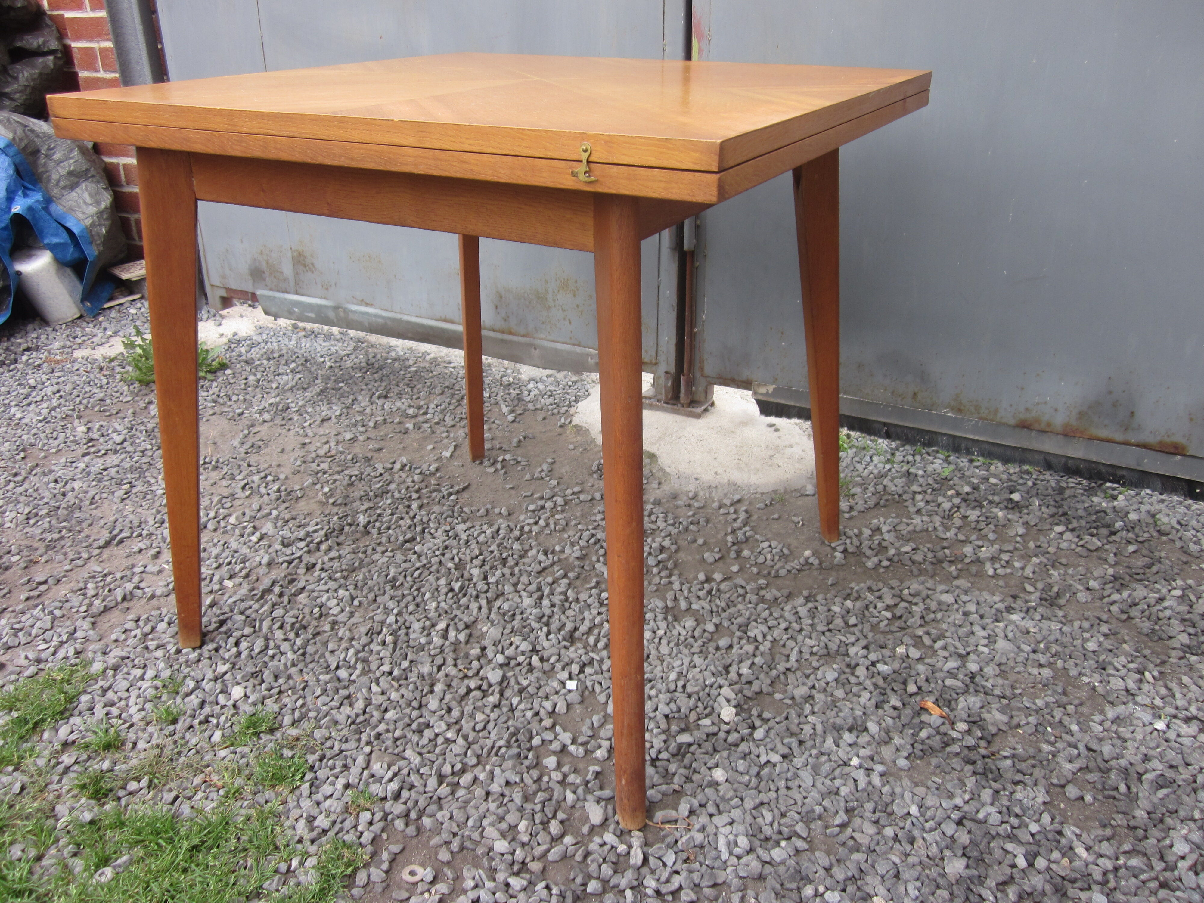 Game table of the 50s