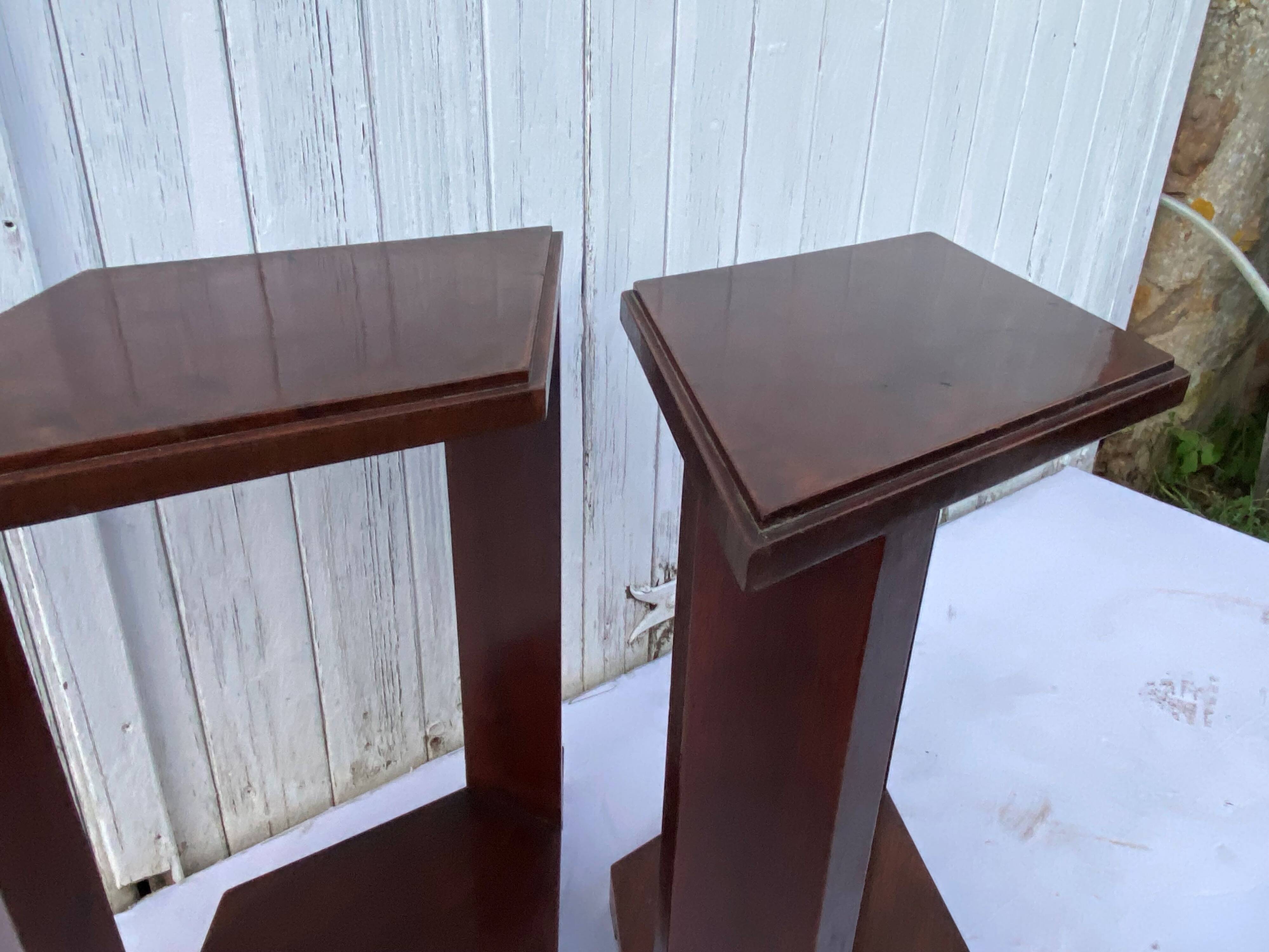 Pair of art deco harnesses, end tables, diamond side tables, 1930
