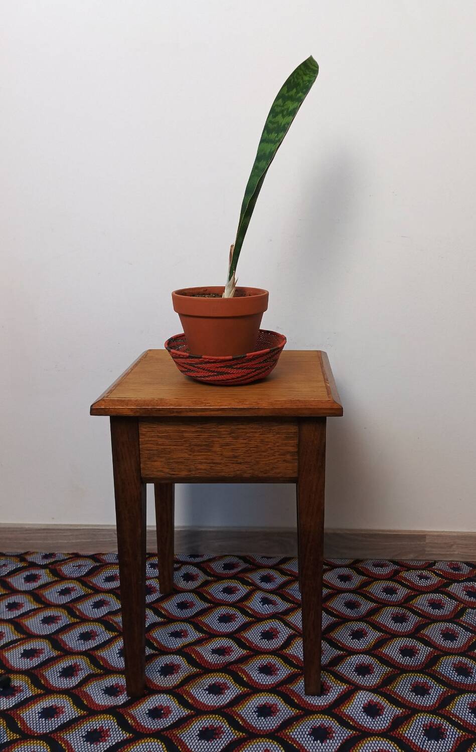 Tabouret coffre en bois