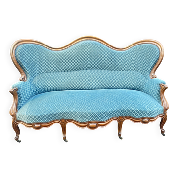 Napoleon III walnut canapé, blue velvet fabric.