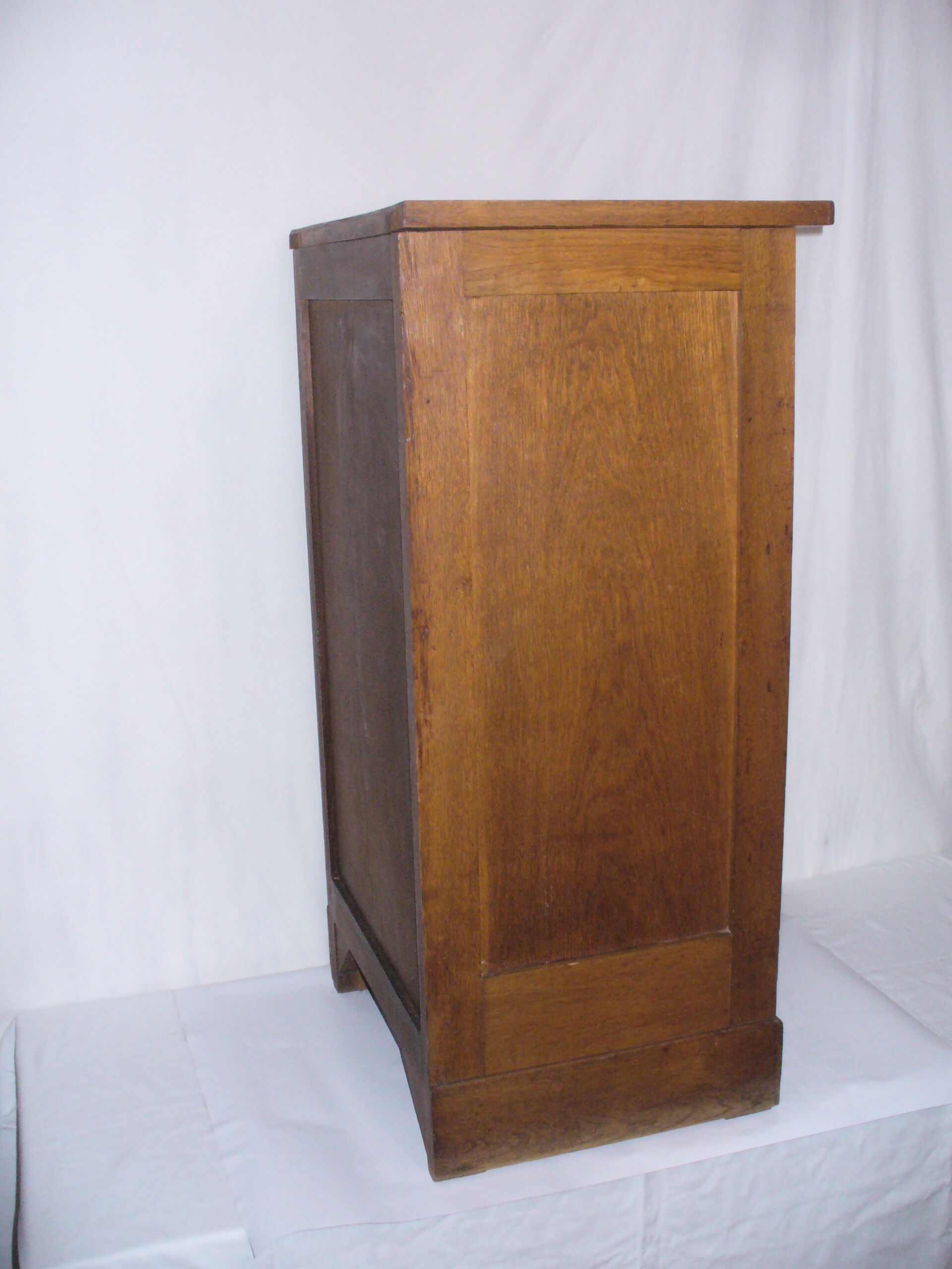 Meuble classeur à rouleaux des années 40