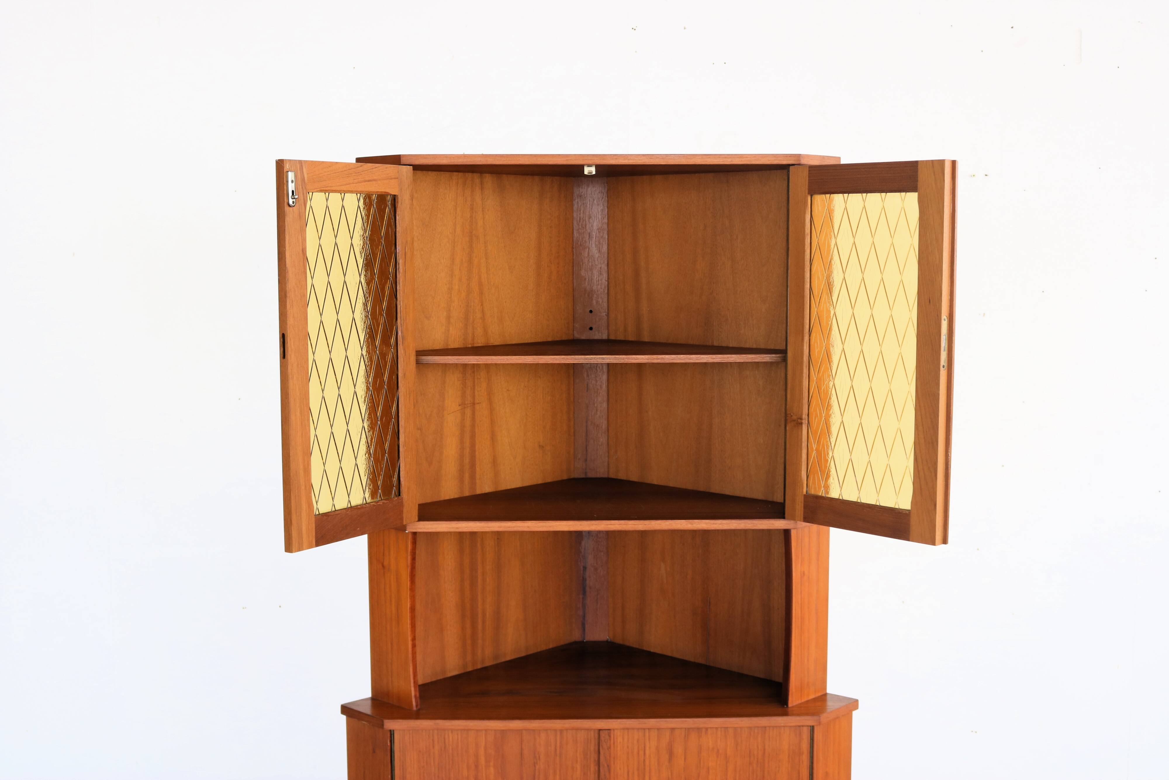 vintage corner cabinet | display cabinet | 1960s | Danish