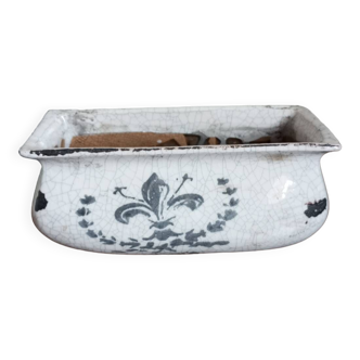 Small ceramic planter