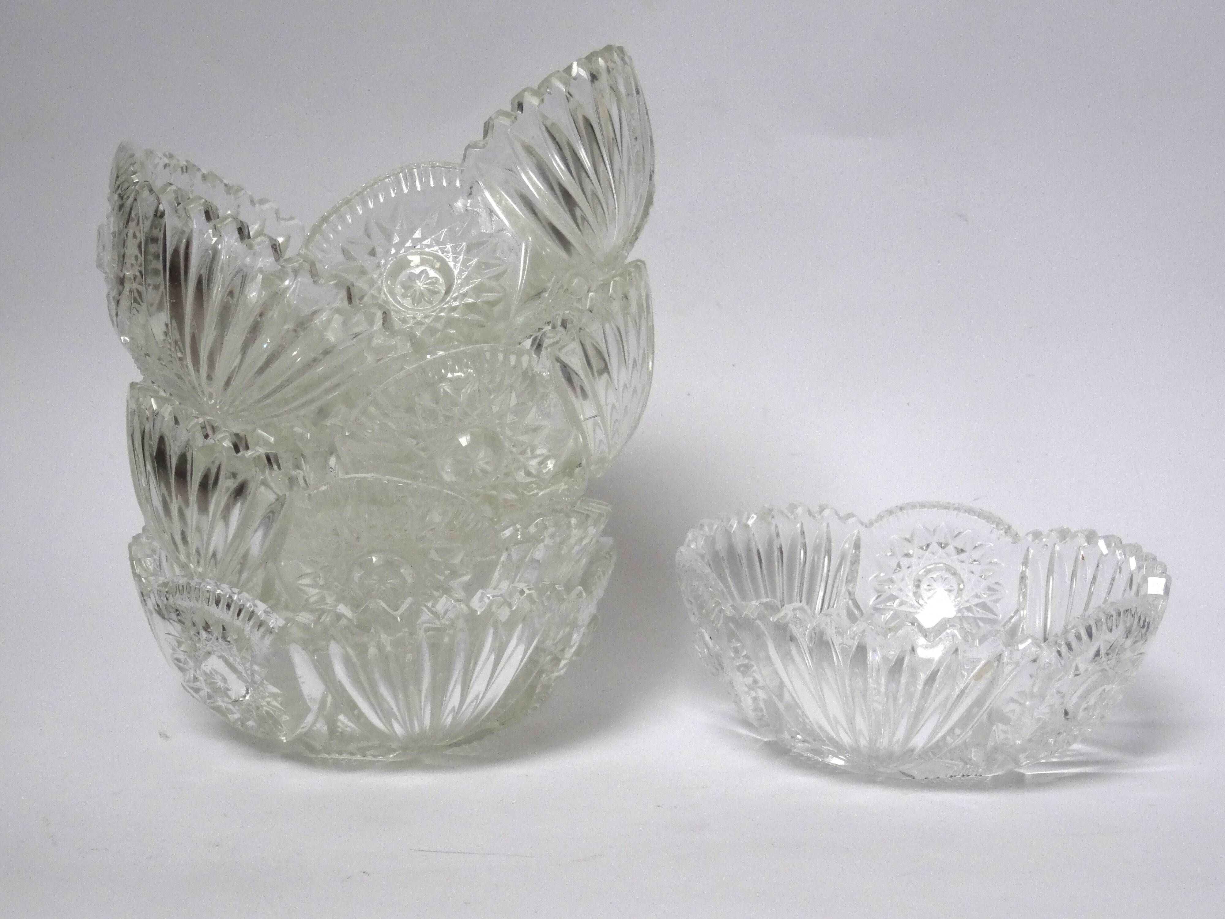 6 cups in chiseled glass