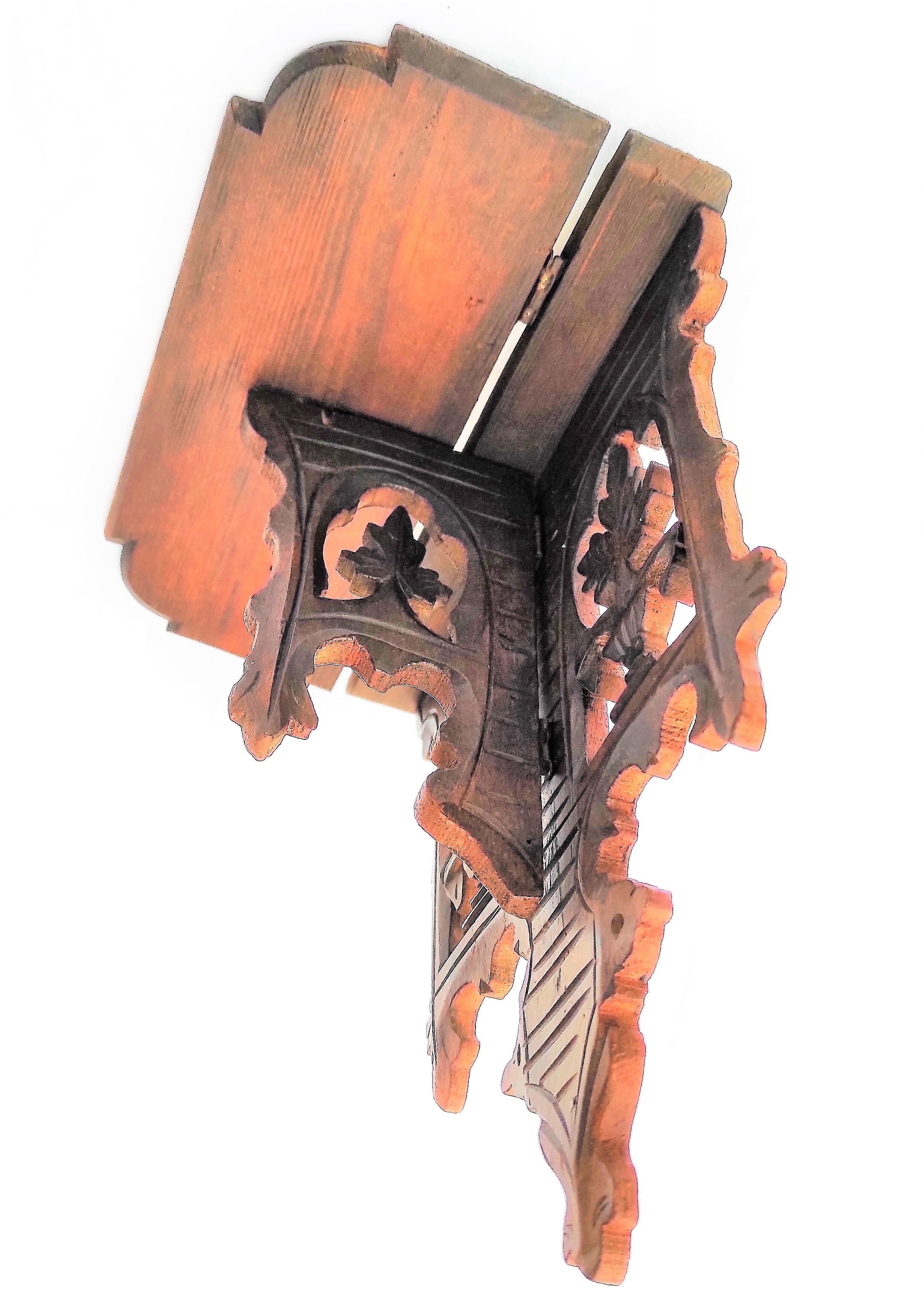 Etagere ancienne murale en bois découpé et sculpté début du 20e siècle