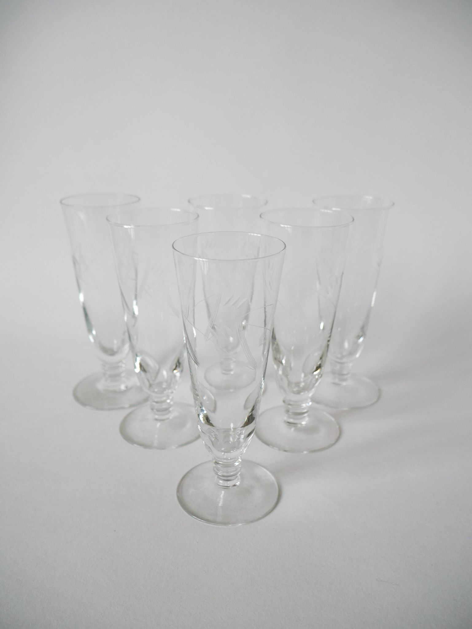 Set of 6 champagne flutes engraved 1960