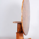 Table à manger pliante antique, fabriquée au 19ème siècle en Tchéquie. Restauré.