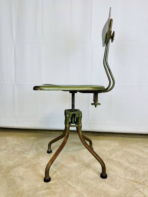 Chaise d’atelier