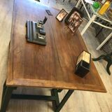Bureau ancien sur tréteaux