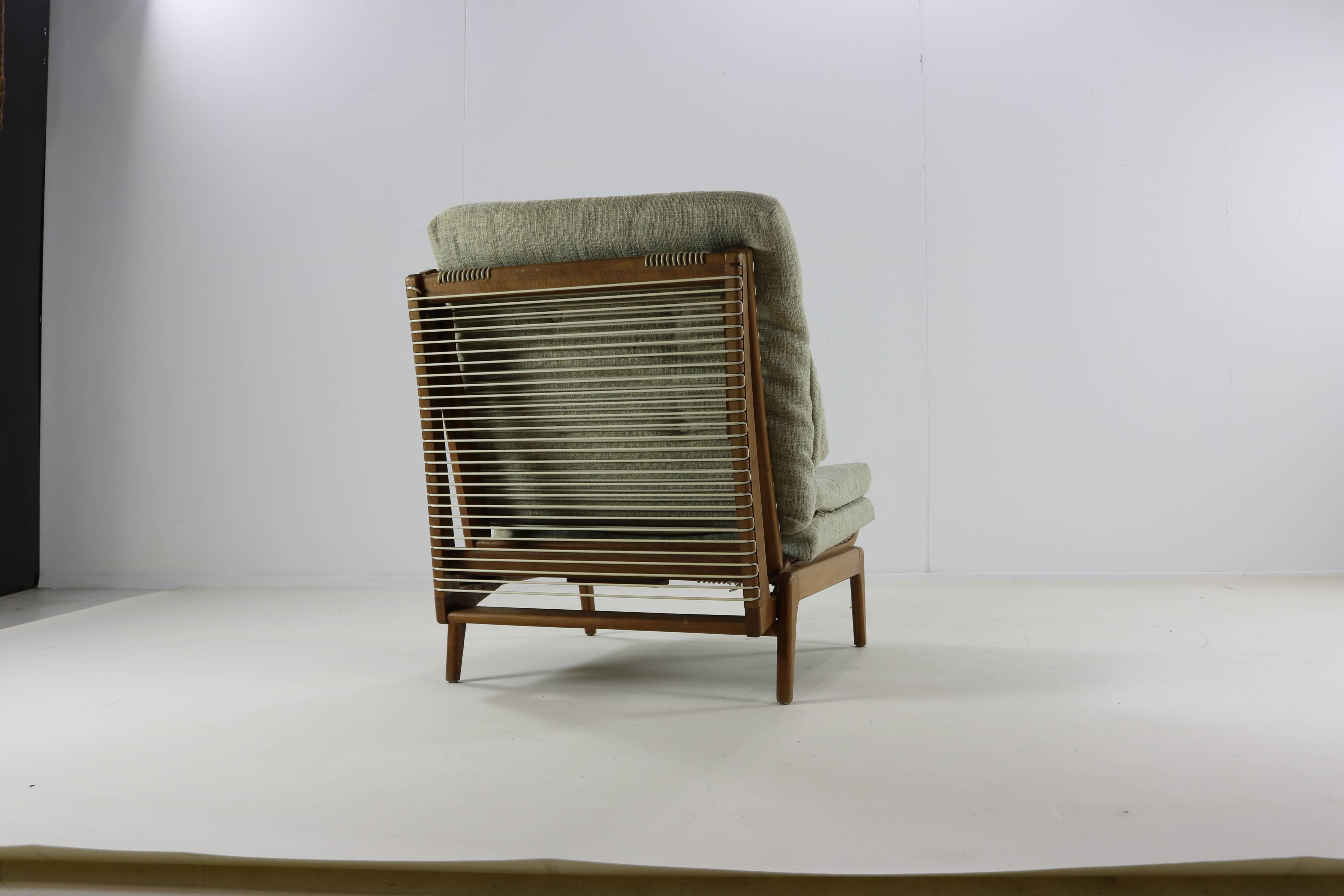 Midcentury french design fauteuil / day bed by George Tigien