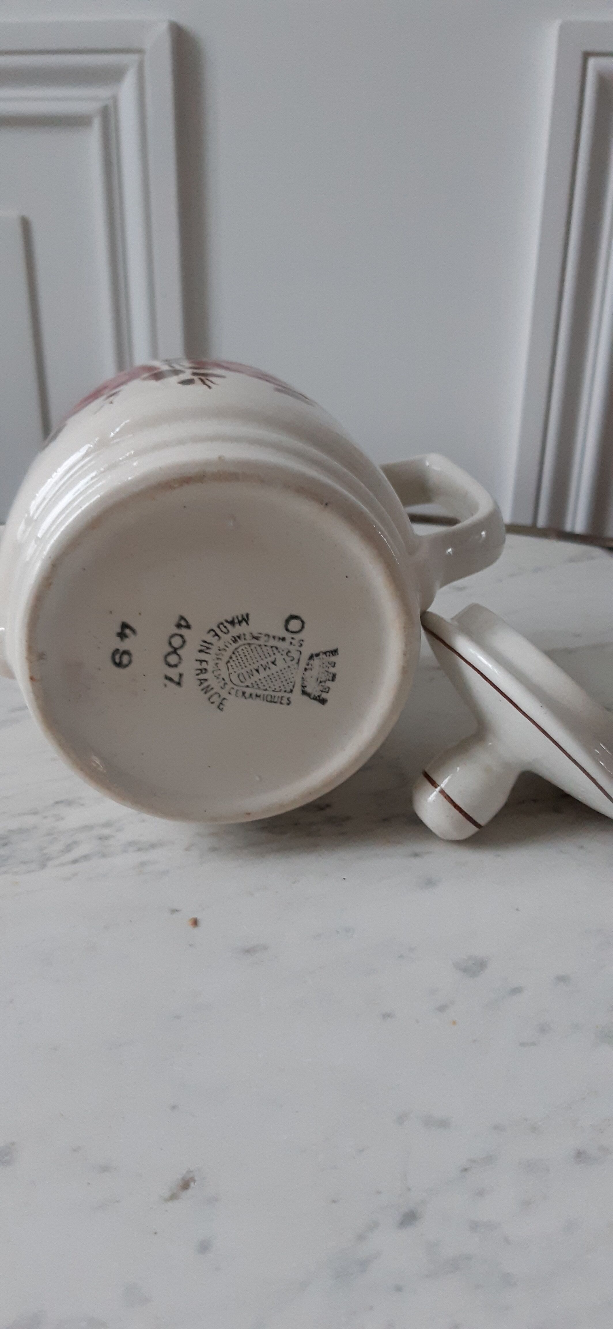 Sugar bowl small pot saint amand