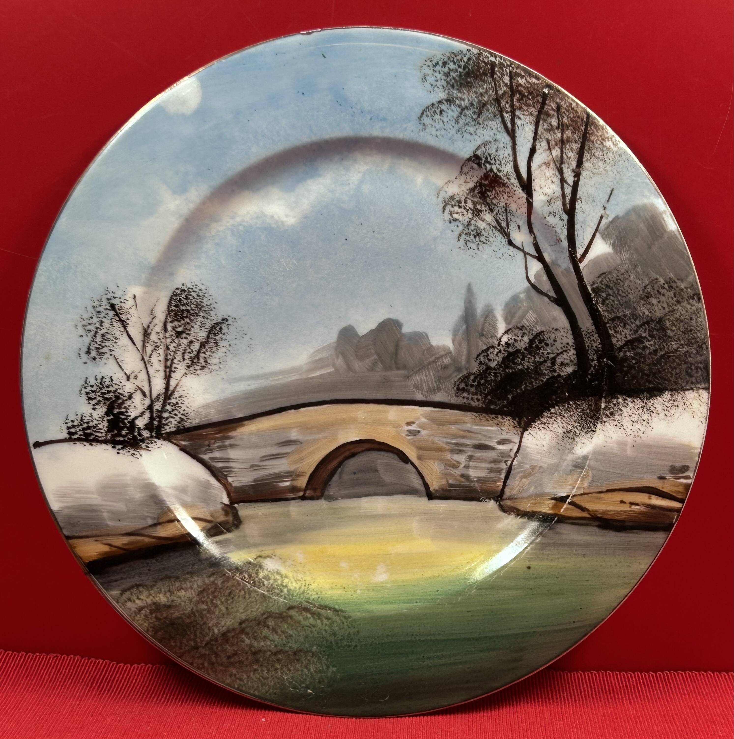 Small dish, large decorative plate with bridge design, 28.5 cm