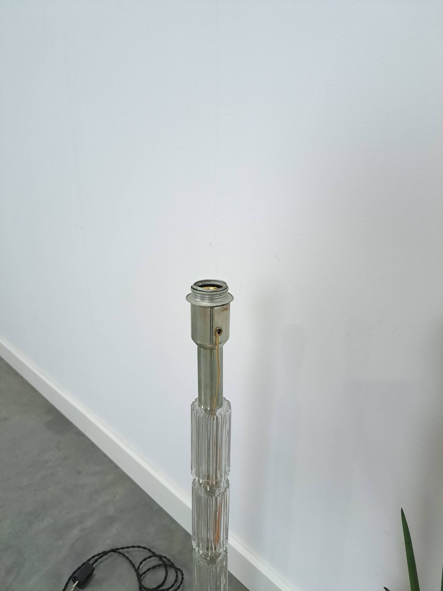 Lampe à suspension Jaren 70 en verre et chrome