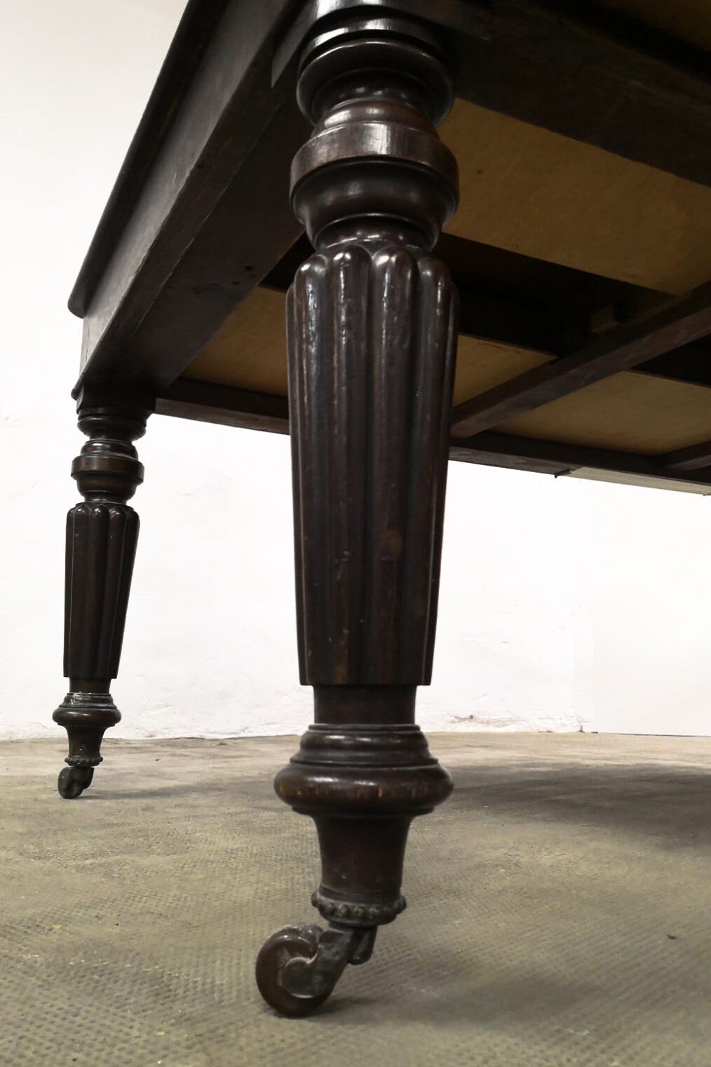 English associate desk 19th