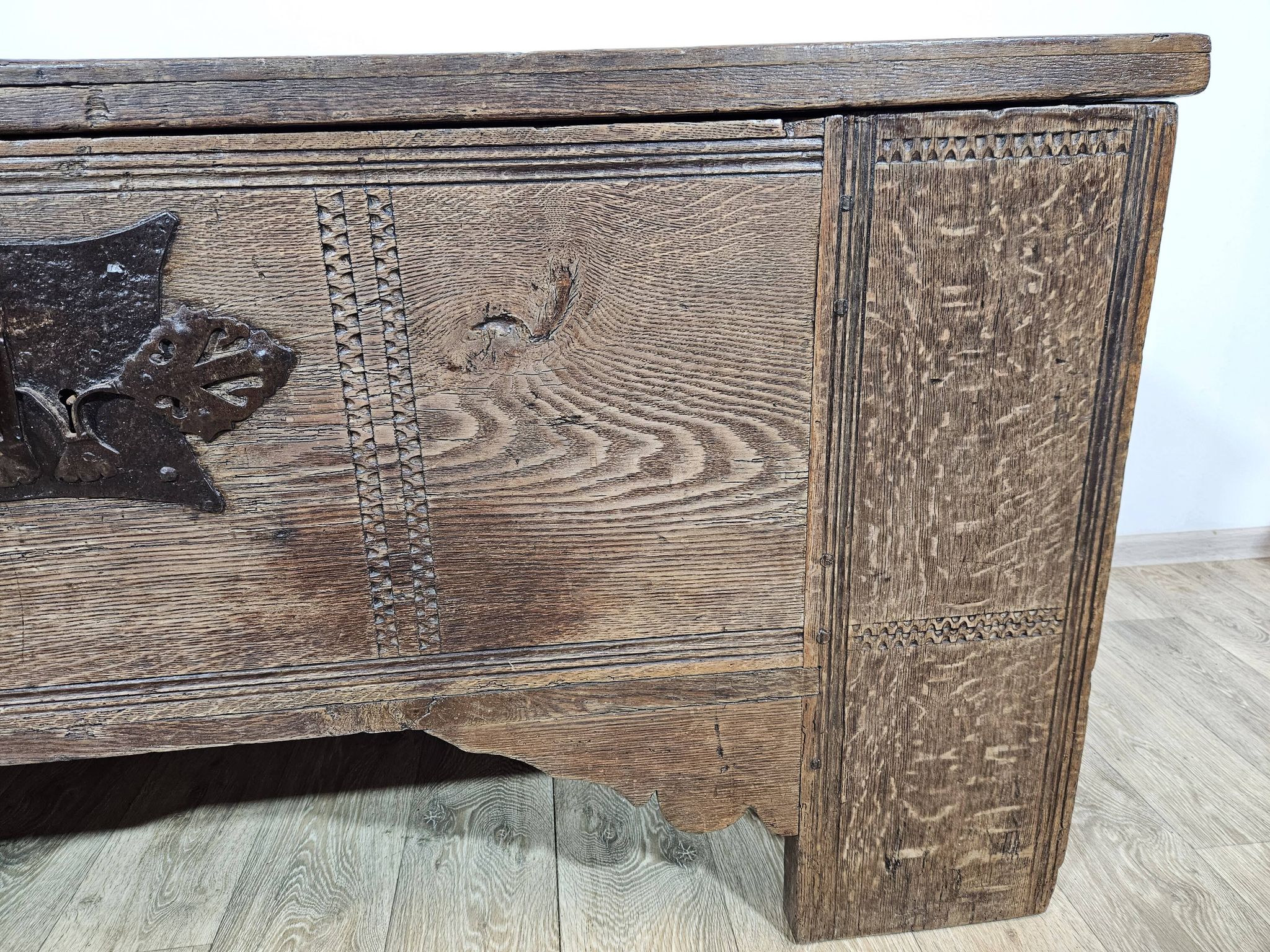 Gothic Chest 15th century