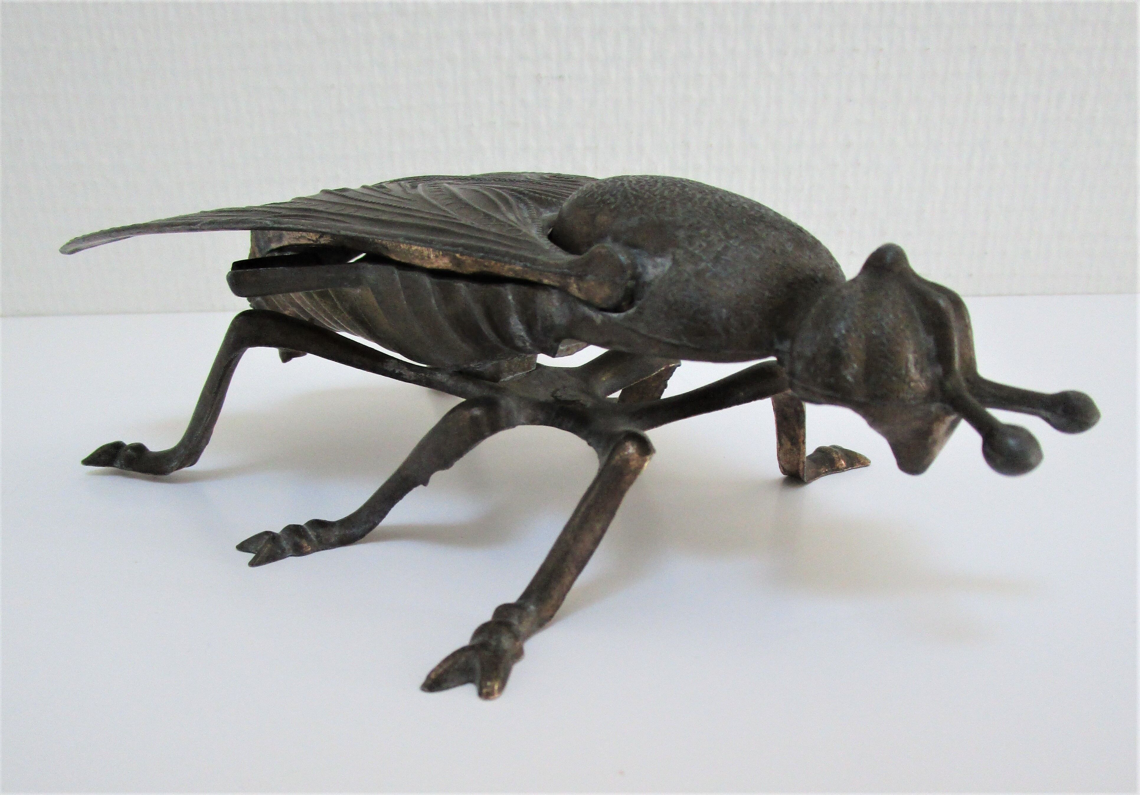 Zoomorphic ashtray fly metal patinated vintage