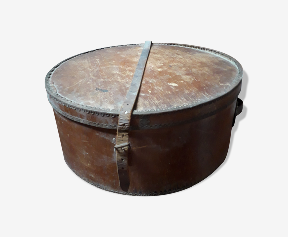 Boîte à chapeau
