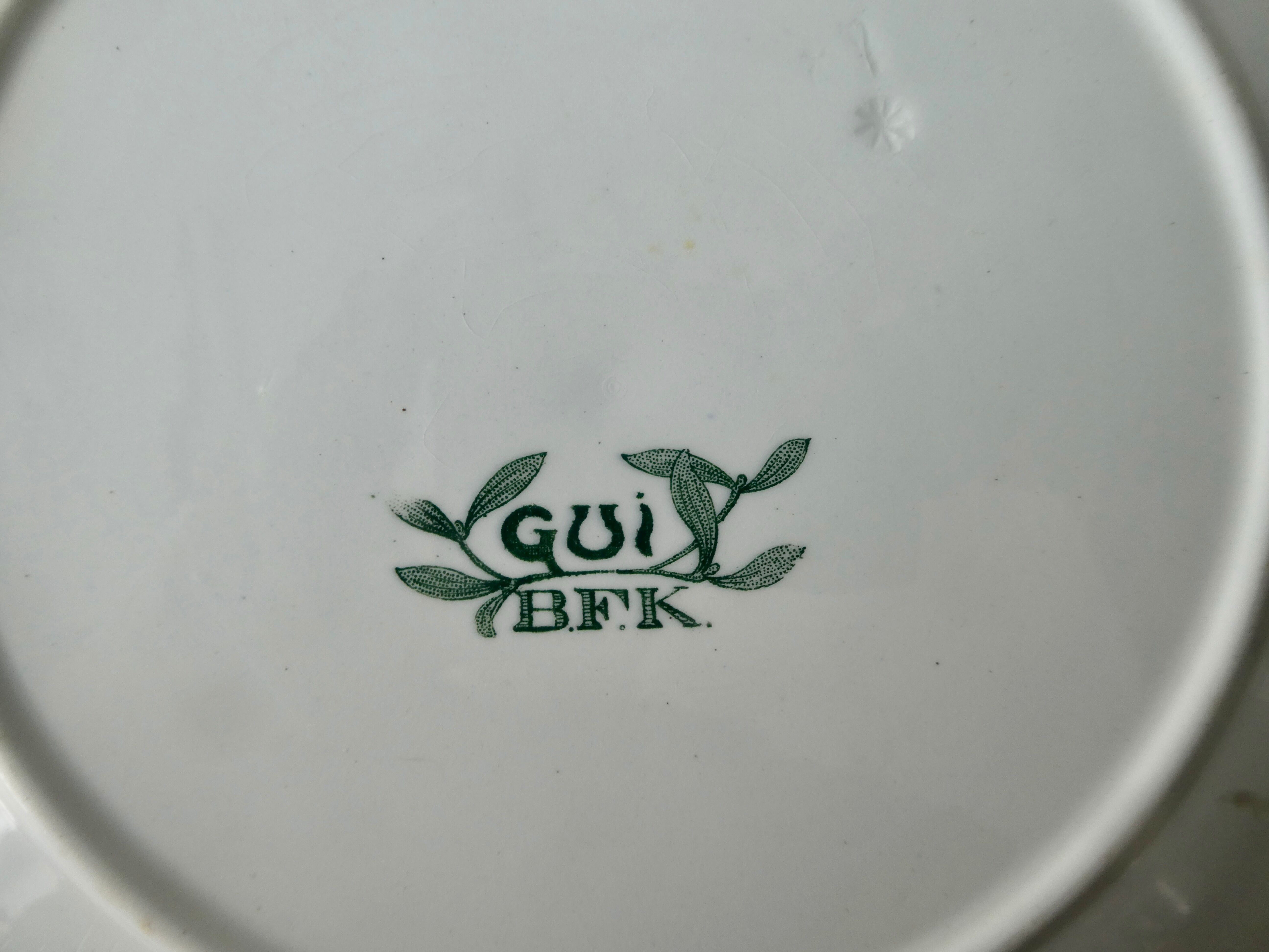 4 old flat plates 23 cm