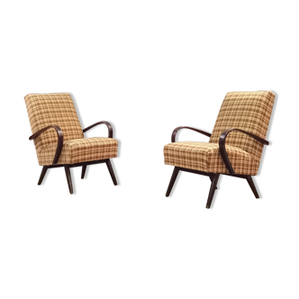 Pair of armchairs Jaroslav Smidek model 6952