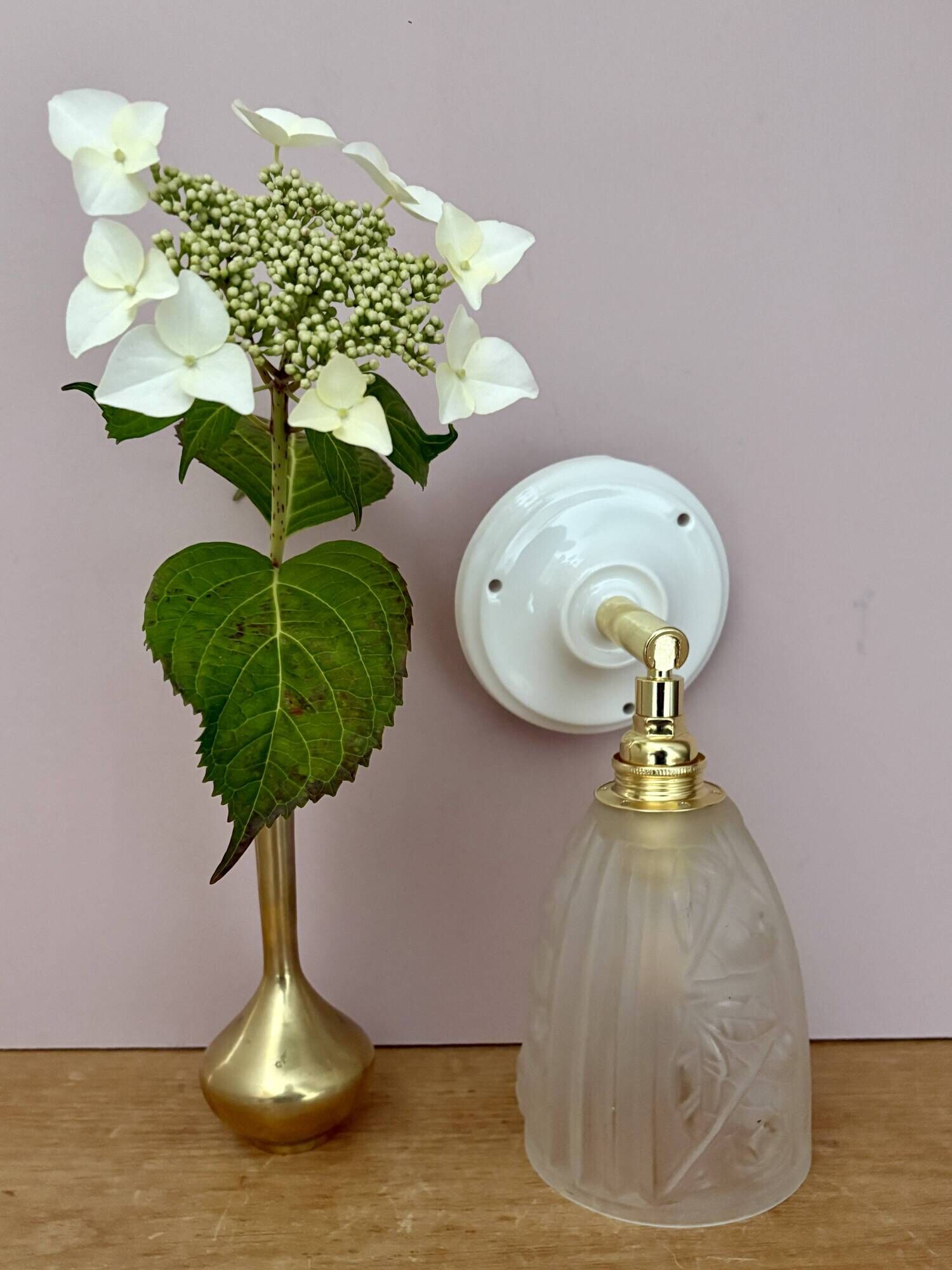 Vintage art deco tulip wall light in frosted glass, rose decorations