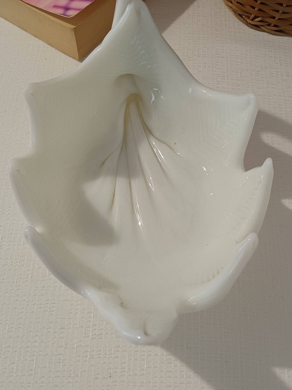 Vintage glass swan catchall from Italy