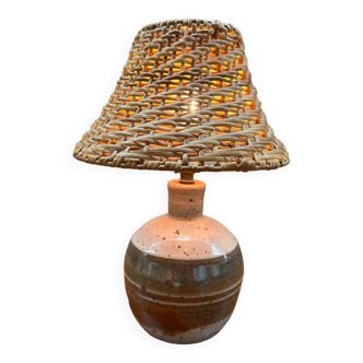Ceramic lamp with wooden shade