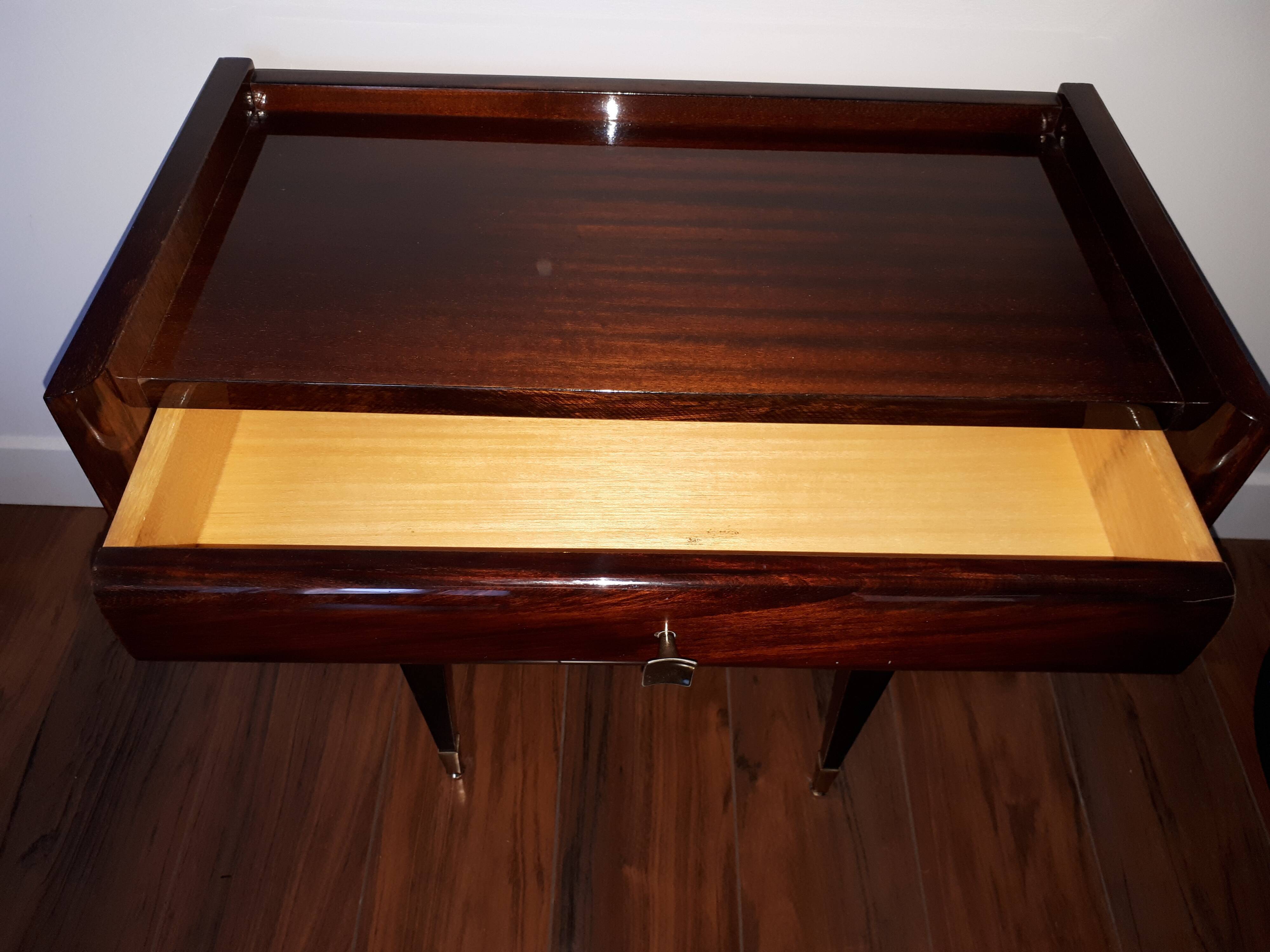 Bedside table feet in 50s/60s with spindles