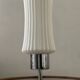 Lampe vintage en opaline et métal chromé 