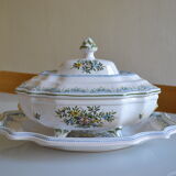 Tureen or vegetable dish in earthenware by Lallier in Moustiers